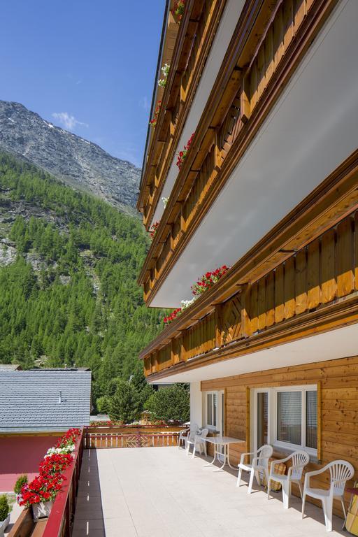 Wellness- Und Schneesporthotel Christiania Saas-Almagell Ngoại thất bức ảnh