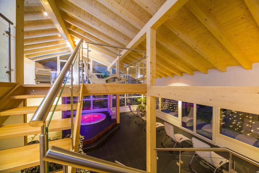 Wellness- Und Schneesporthotel Christiania Saas-Almagell Ngoại thất bức ảnh