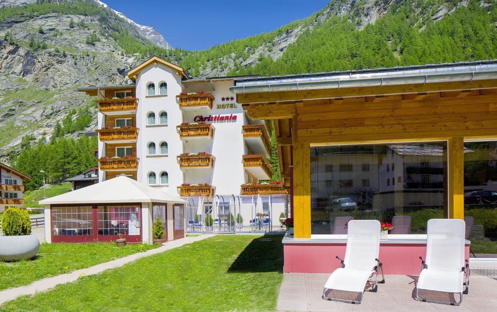 Wellness- Und Schneesporthotel Christiania Saas-Almagell Ngoại thất bức ảnh