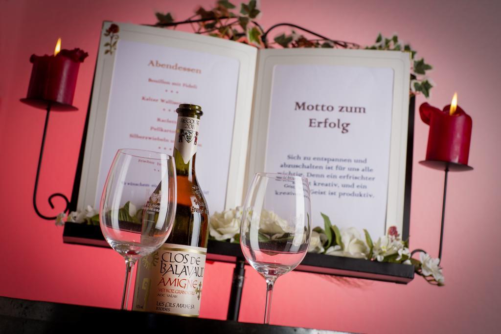 Wellness- Und Schneesporthotel Christiania Saas-Almagell Ngoại thất bức ảnh