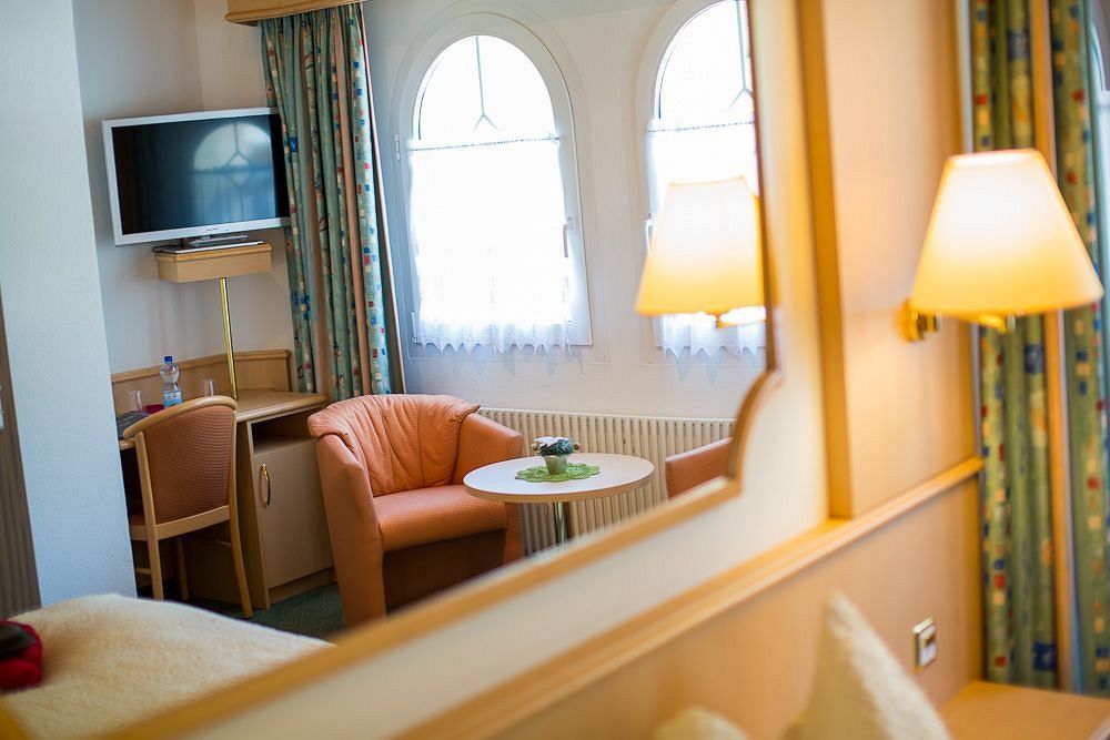 Wellness- Und Schneesporthotel Christiania Saas-Almagell Ngoại thất bức ảnh