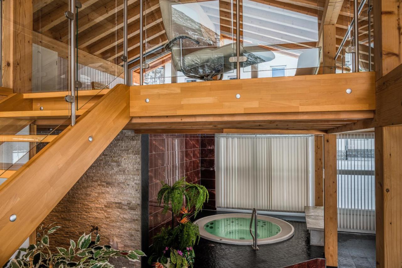 Wellness- Und Schneesporthotel Christiania Saas-Almagell Ngoại thất bức ảnh