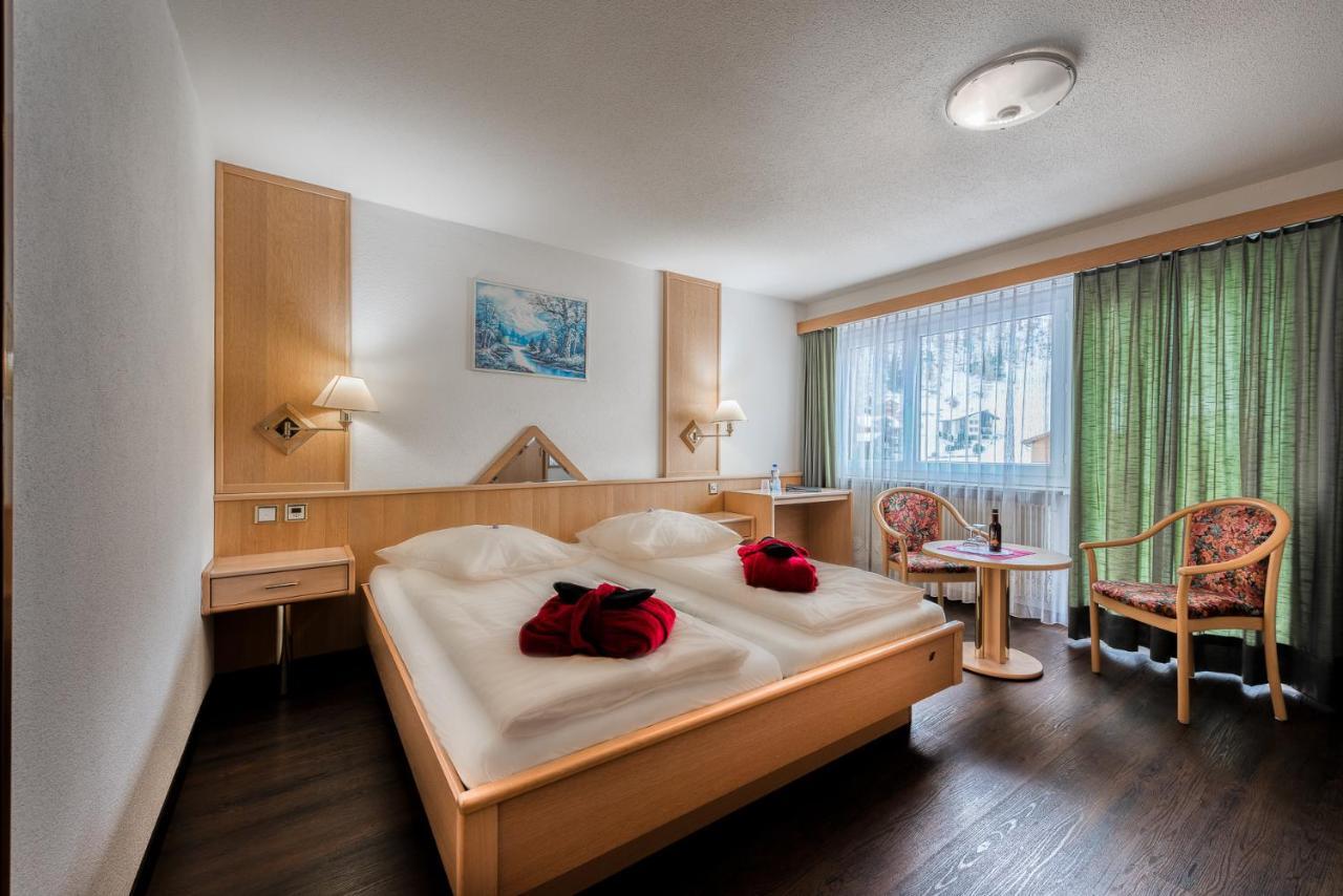 Wellness- Und Schneesporthotel Christiania Saas-Almagell Ngoại thất bức ảnh