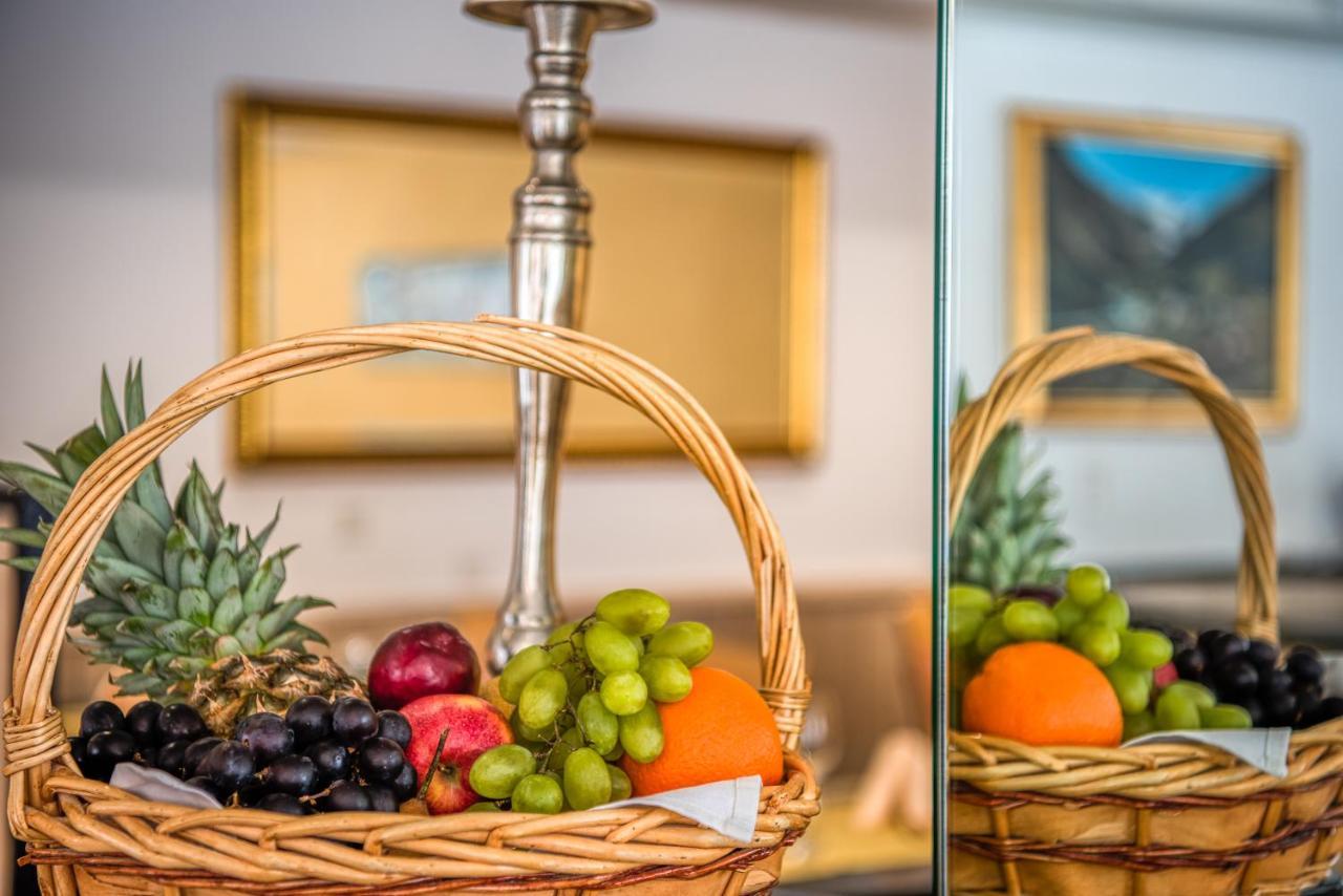 Wellness- Und Schneesporthotel Christiania Saas-Almagell Ngoại thất bức ảnh