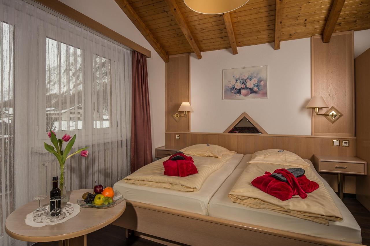 Wellness- Und Schneesporthotel Christiania Saas-Almagell Ngoại thất bức ảnh